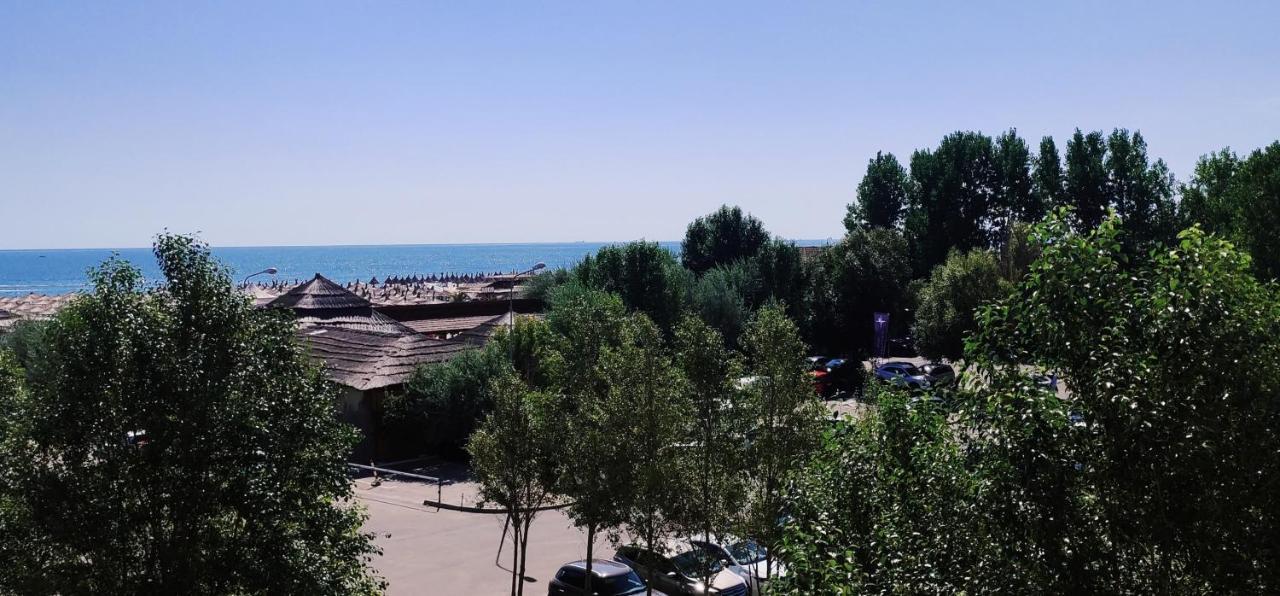 Oceana Summerland Apartment Mamaia Buitenkant foto
