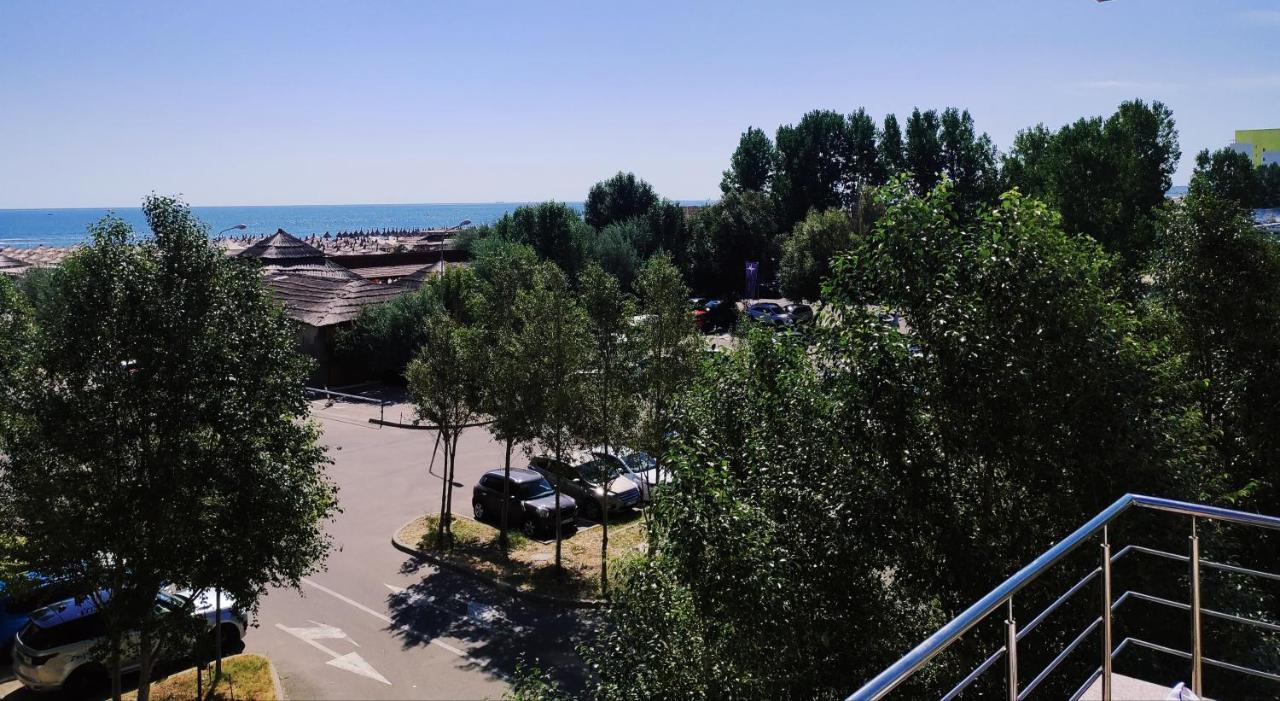 Oceana Summerland Apartment Mamaia Buitenkant foto