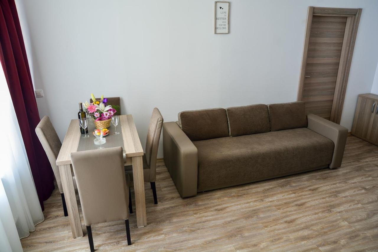 Oceana Summerland Apartment Mamaia Buitenkant foto