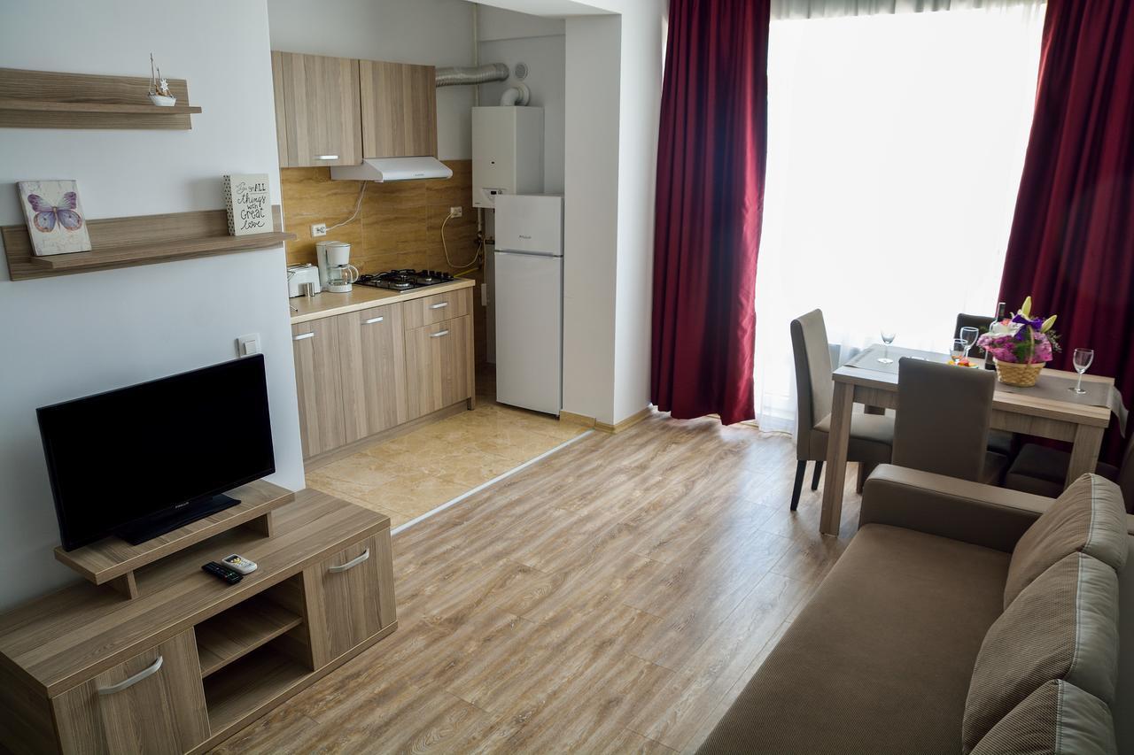 Oceana Summerland Apartment Mamaia Buitenkant foto