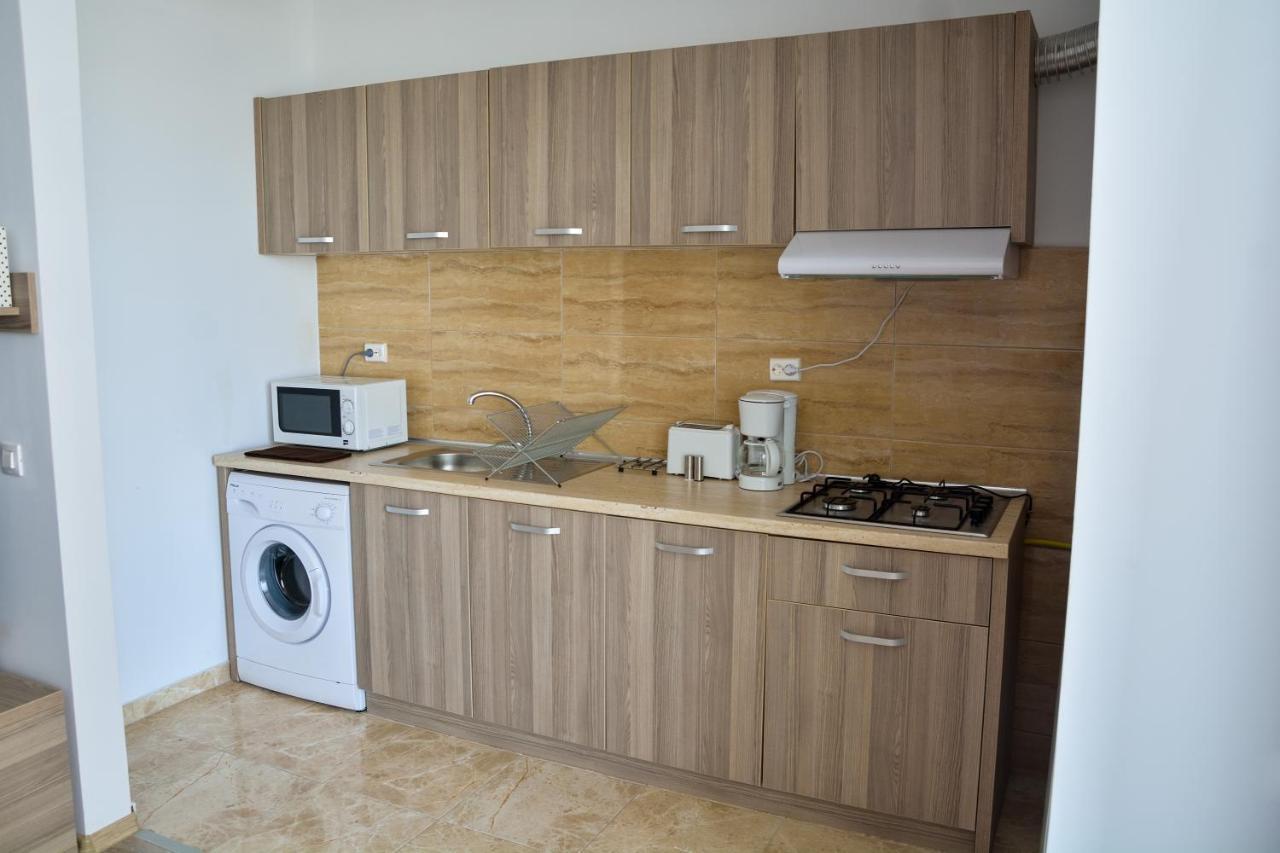 Oceana Summerland Apartment Mamaia Buitenkant foto