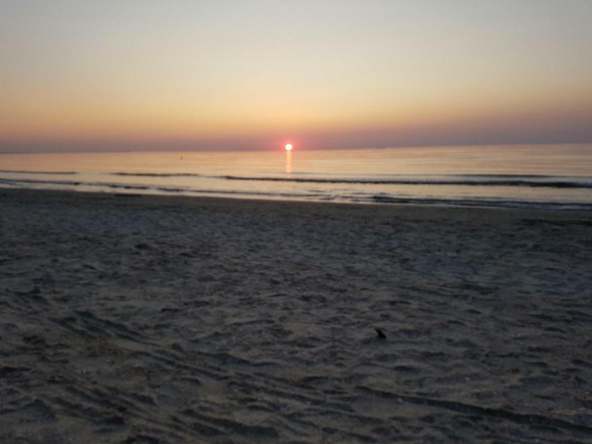 Oceana Summerland Apartment Mamaia Buitenkant foto